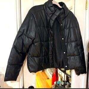 Sold out! GAP Faux Leather Jacket Oversize Slight Crop Puffer M